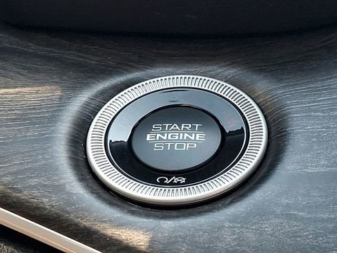 Used 2022 Jeep Grand Cherokee L Limited image 25