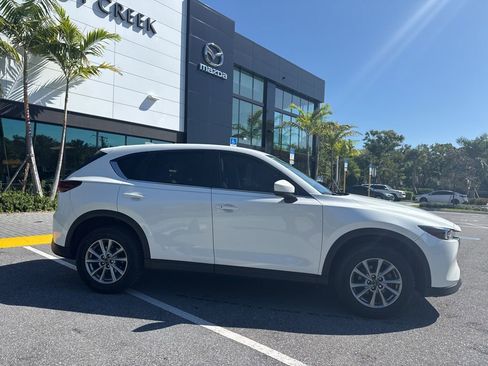 Used 2022 MAZDA CX-5 AWD 2.5 S w/ Preferred Package image 3
