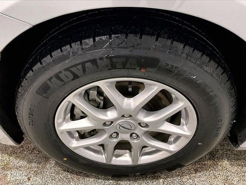 Used 2022 Chrysler Voyager LX image 36