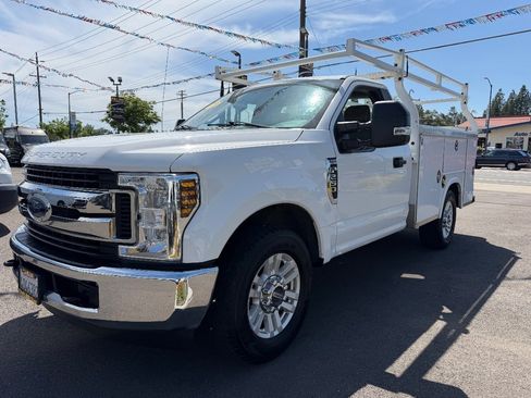 Used 2019 Ford F250 XL w/ STX Appearance Package RWD image 4
