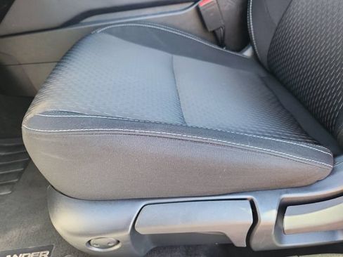 Used 2025 Mitsubishi Outlander ES AWD/4WD image 15