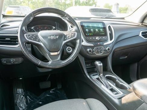 Used 2019 Chevrolet Equinox LT w/ Sun & Navigation Package AWD/4WD image 13