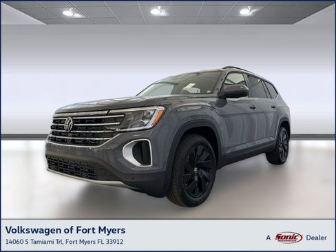 New 2026 Volkswagen Atlas SE image 1