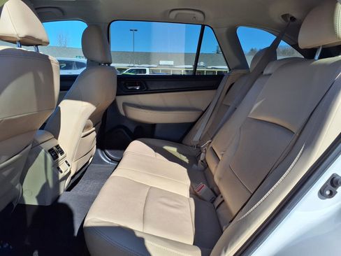 Used 2019 Subaru Outback 2.5i Limited image 7