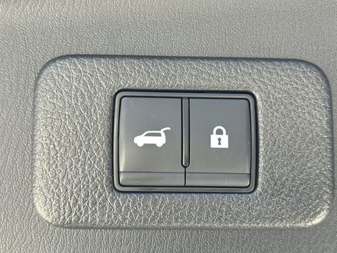 Used 2023 Nissan Armada Platinum w/ Captain's Chairs Package image 15