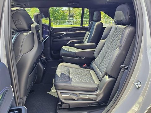 New 2026 Cadillac Escalade IQ Luxury 1 AWD/4WD image 17