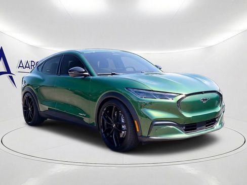 Used 2024 Ford Mustang Mach-E Select RWD image 3