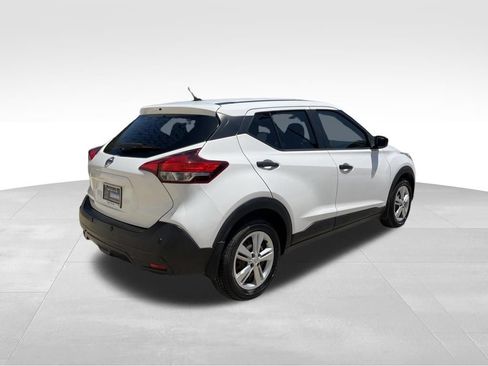 Used 2020 Nissan Kicks S FWD image 5