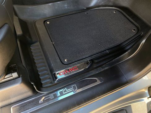 Used 2024 GMC Sierra 1500 AT4 w/ Technology Package image 15