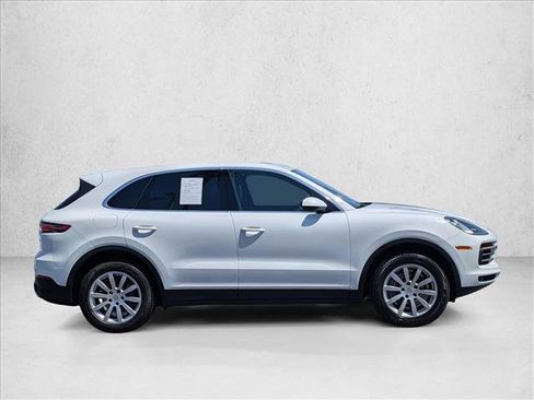 Used 2023 Porsche Cayenne AWD/4WD image 4