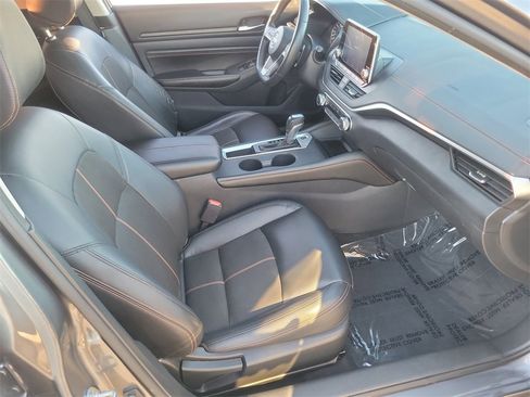 Used 2022 Nissan Altima 2.5 SR image 15