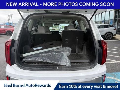 Used 2024 Kia Telluride S w/ S Sunroof Package AWD/4WD image 8