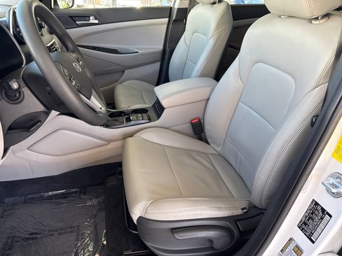 Used 2020 Hyundai Tucson SE w/ Cargo Package FWD image 12