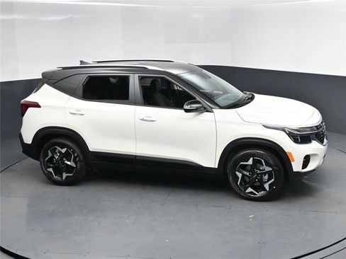 New 2026 Kia Seltos S image 7