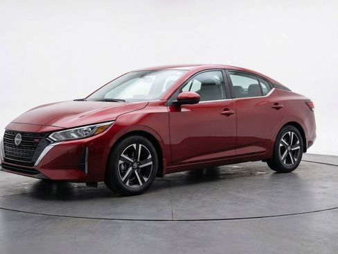 Used 2025 Nissan Sentra SV image 3