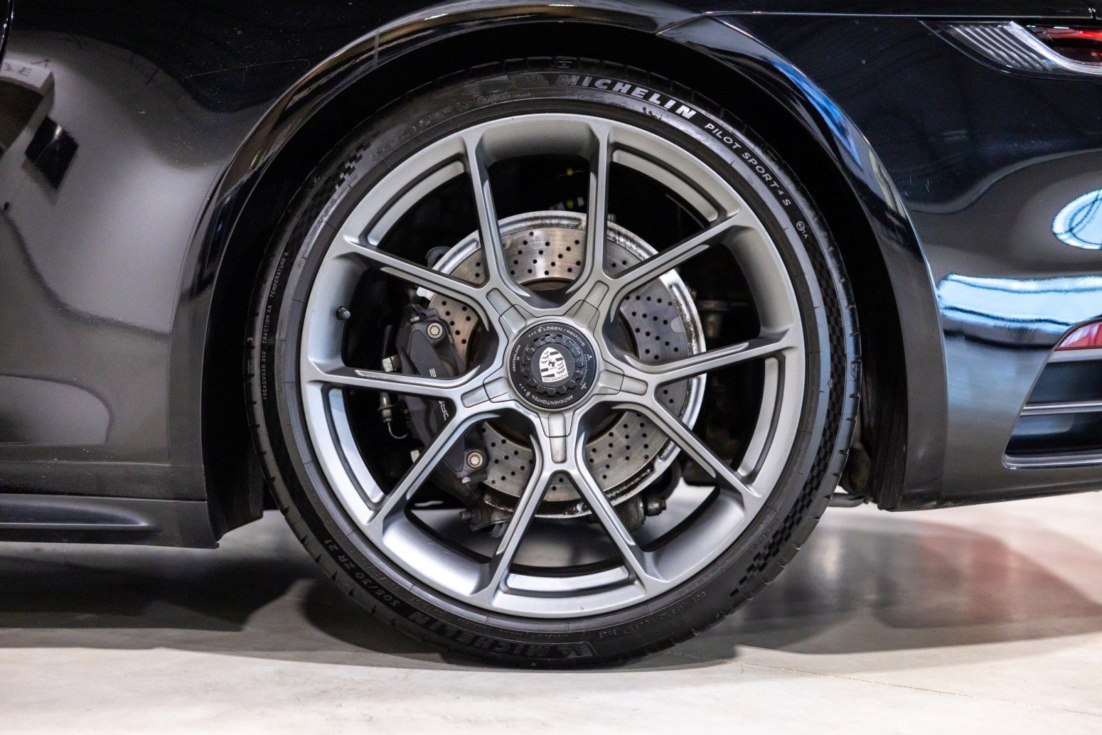Used 2020 Porsche 911 Carrera RWD image 18