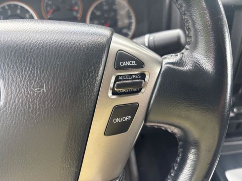Used 2013 Nissan Titan SV w/ SV Value Truck Pkg AWD/4WD image 17