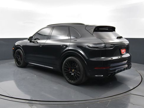 Used 2023 Porsche Cayenne GTS image 35