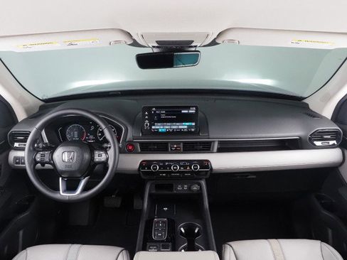 Used 2023 Honda Pilot EX-L image 3
