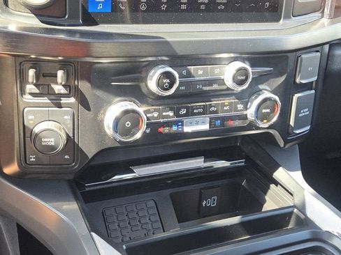 Used 2024 Ford F250 Lariat w/ Lariat Ultimate Package AWD/4WD image 30
