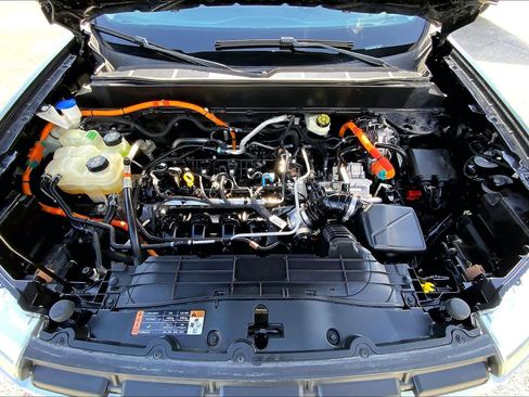 Certified 2022 Ford Maverick Lariat FWD image 30