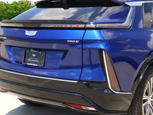 Used 2024 Cadillac Lyriq Luxury RWD image 11