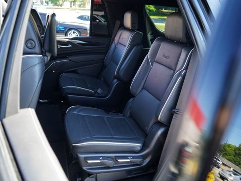 Used 2023 Cadillac Escalade Sport AWD/4WD image 8
