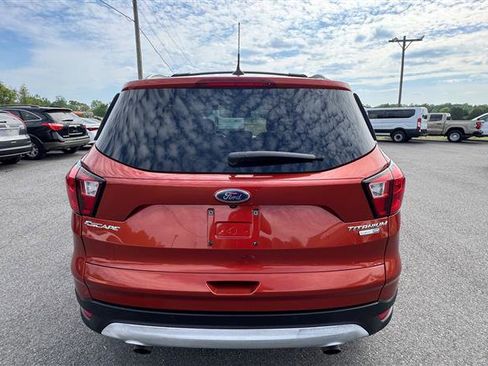 Used 2019 Ford Escape Titanium image 16