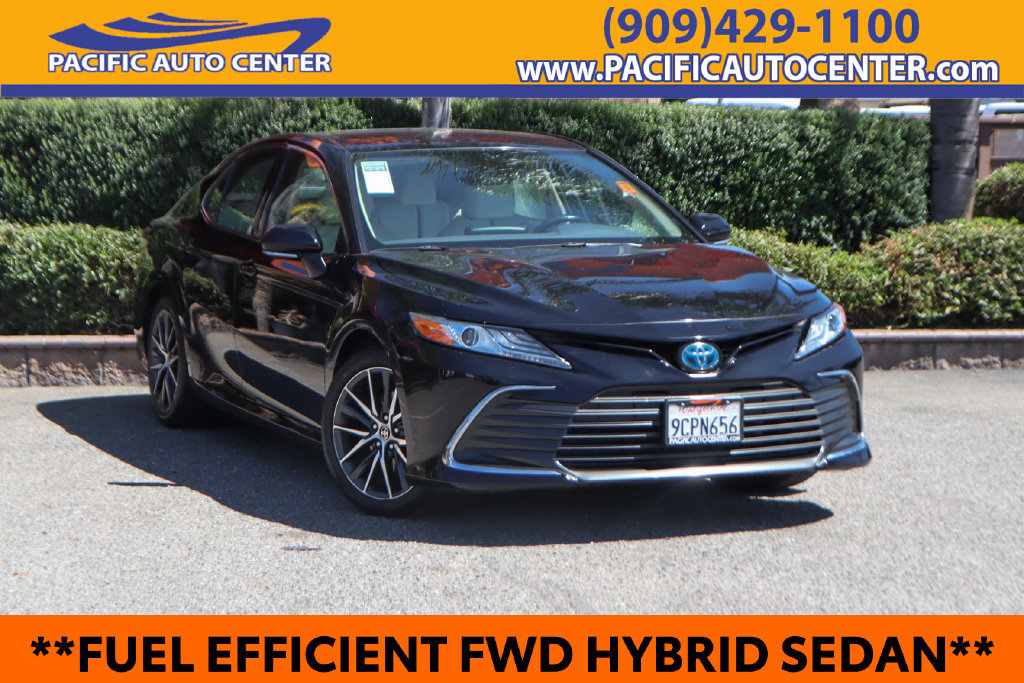 Used 2023 Toyota Camry XLE FWD image 1