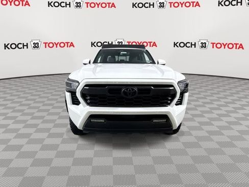 New 2025 Toyota Tacoma TRD Off-Road AWD/4WD image 3