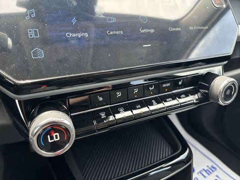 New 2027 Chevrolet Bolt LT w/ Comfort Package FWD image 18