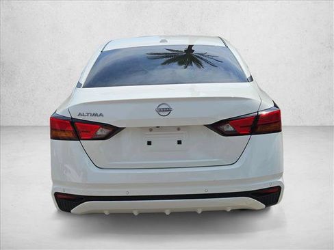 Certified 2025 Nissan Altima 2.5 S FWD image 6