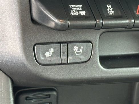 Used 2022 GMC Canyon Denali image 20