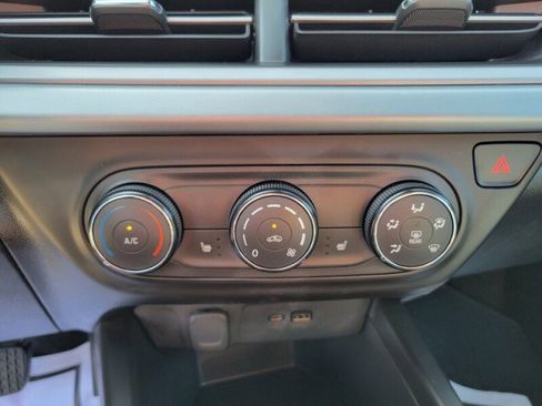 Certified 2025 Chevrolet Trax RS w/ Driver Confidence Package image 20