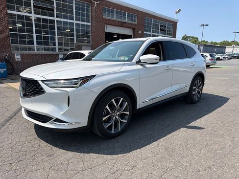 Used 2022 Acura MDX SH-AWD w/ Technology Package image 3