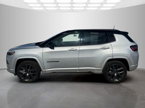 Used 2024 Jeep Compass Limited w/ High Altitude Package image 6