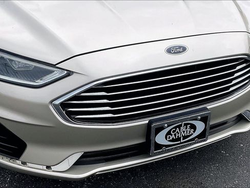 Used 2019 Ford Fusion SEL FWD image 29