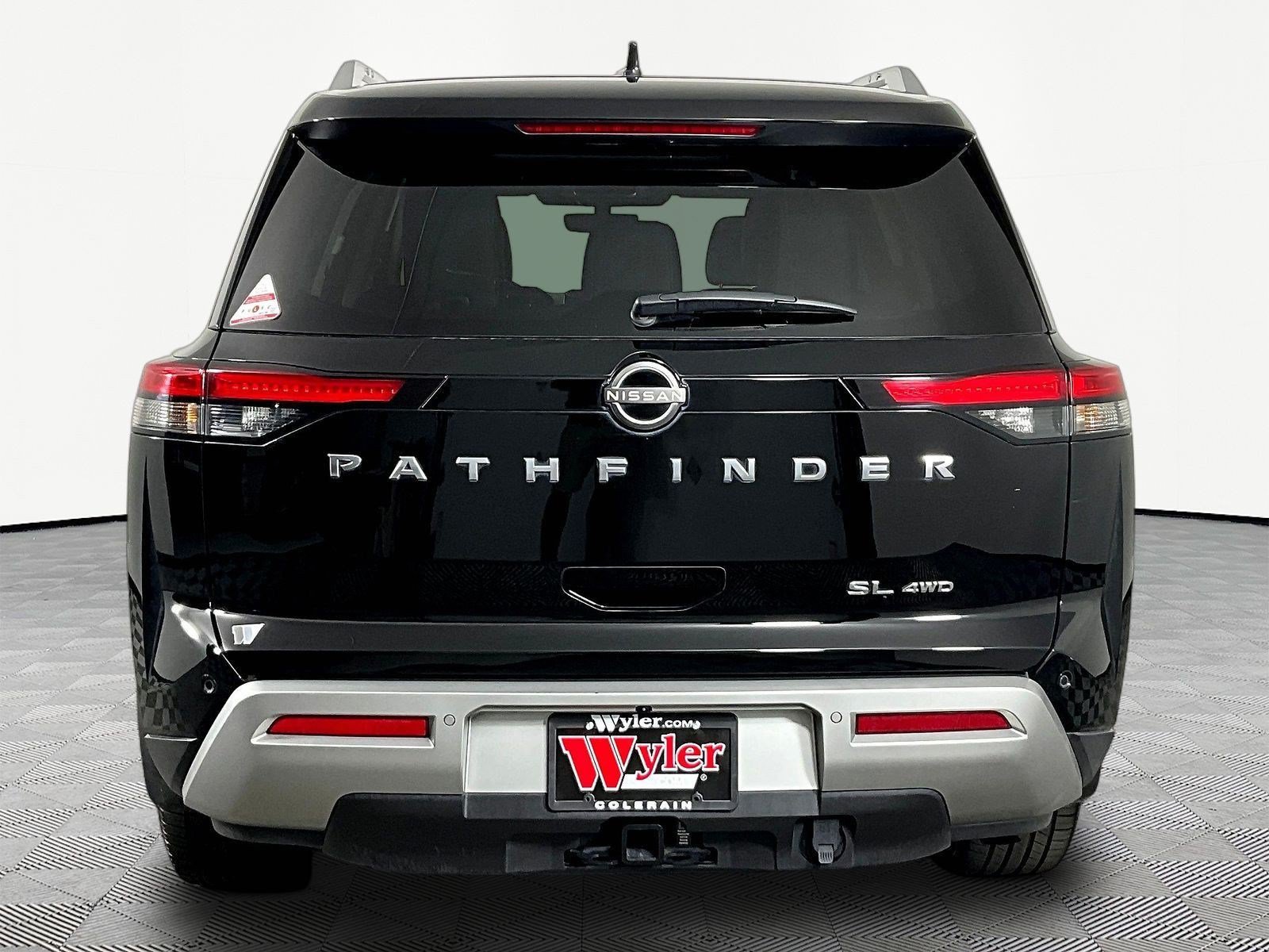 Used 2023 Nissan Pathfinder SL w/ SL Premium Package AWD/4WD image 5