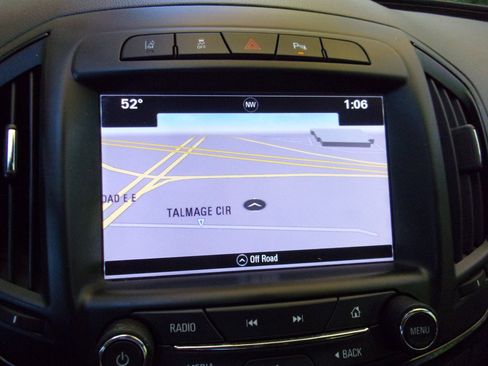 Used 2017 Buick Regal Premium w/ Driver Confidence Package #2 image 24