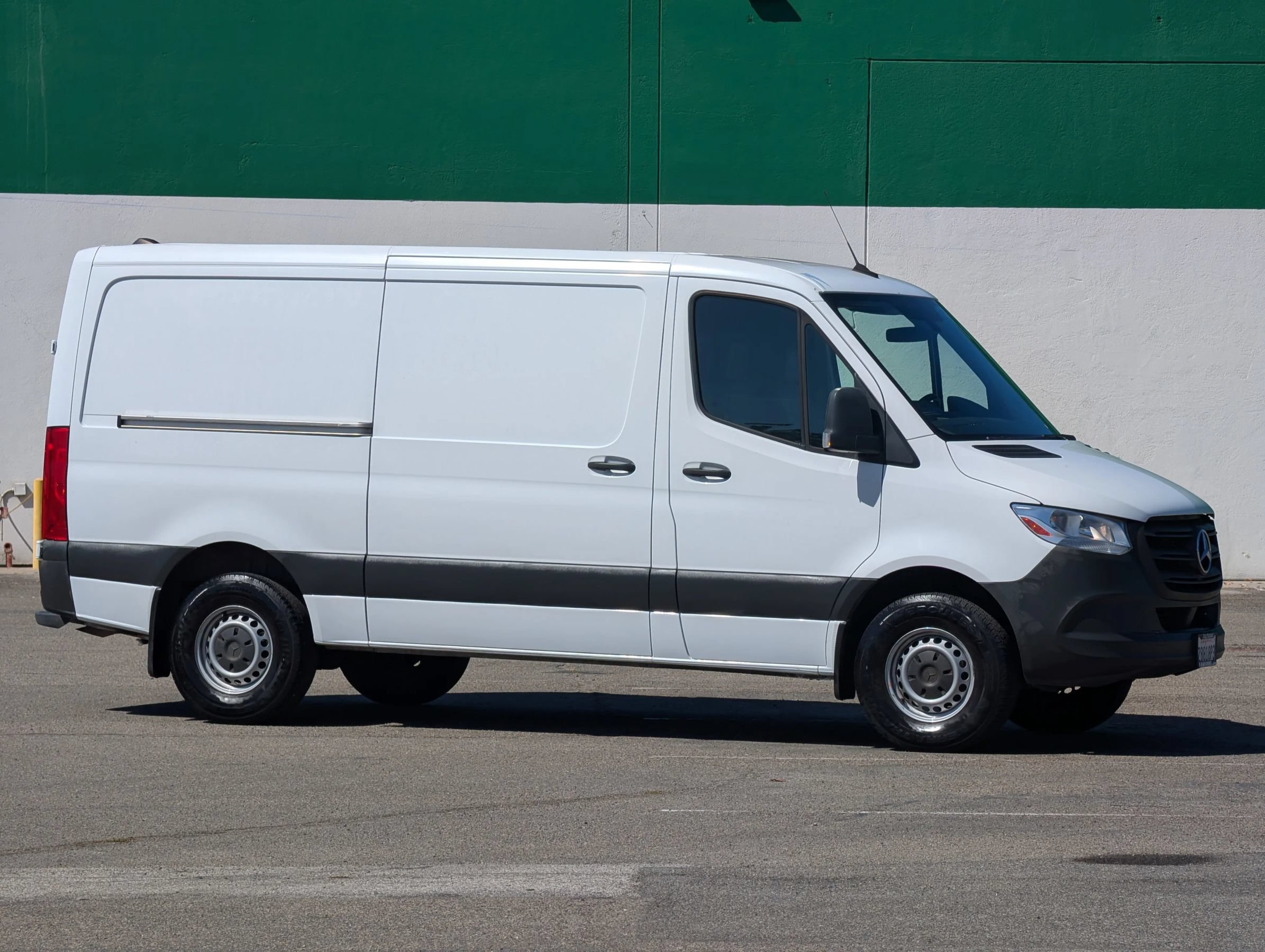 Used 2022 Mercedes-Benz Sprinter 1500 image 1