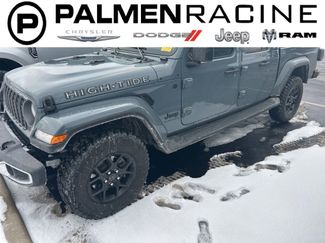 Used 2025 Jeep Gladiator High Tide video 1