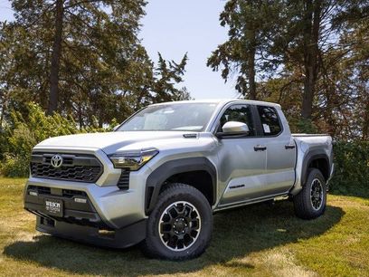 New 2025 Toyota Tacoma TRD Off-Road w/ TRD Off Road Upgrade Package