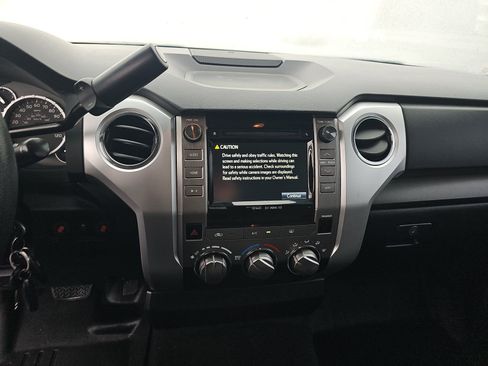 Used 2017 Toyota Tundra SR5 image 17