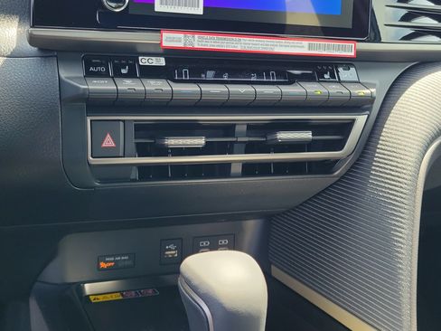 New 2026 Toyota Camry SE FWD image 27