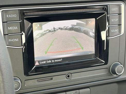 Used 2017 Volkswagen Jetta S image 14