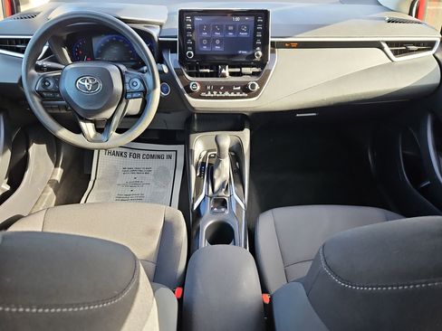 Used 2020 Toyota Corolla LE image 22