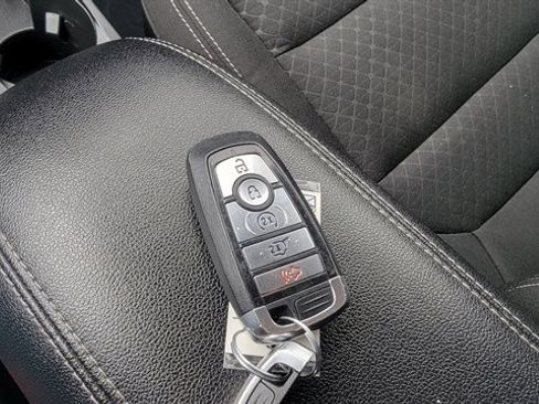 Used 2024 Ford Escape Active AWD/4WD image 38