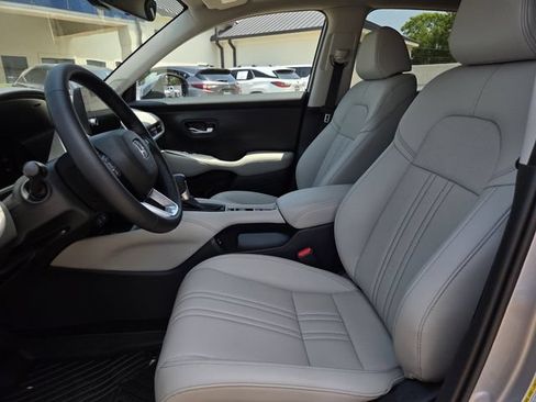Used 2026 Honda HR-V EX-L image 13