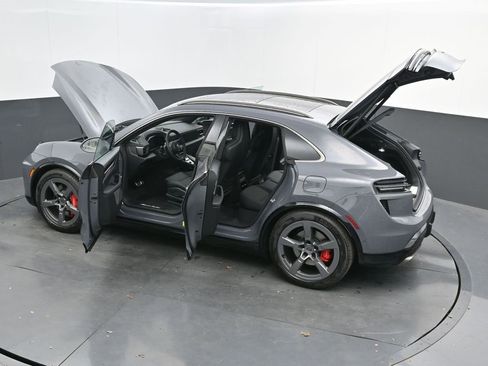 New 2025 Porsche Macan Turbo Electric image 62
