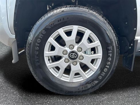 Used 2024 Toyota Tacoma SR w/ SR Upgrade Package AWD/4WD image 9